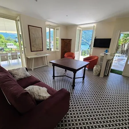 La Gabbianella A Moltrasio, וילה *