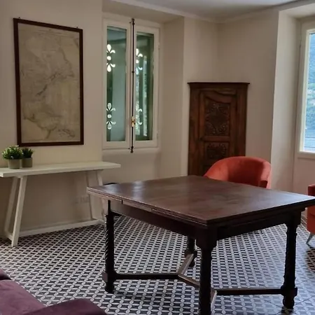 Villa La Gabbianella A Moltrasio, Moltrasio