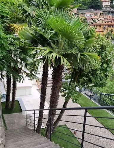 Villa La Gabbianella A Moltrasio, *