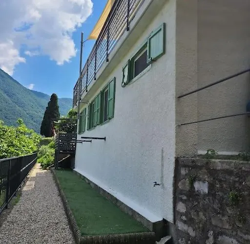 La Gabbianella A Moltrasio, Βίλα